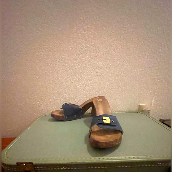 Dr. Scholl's Shoes - Vintage Denim Original Dr Scholl’s heeled Sandals size 10